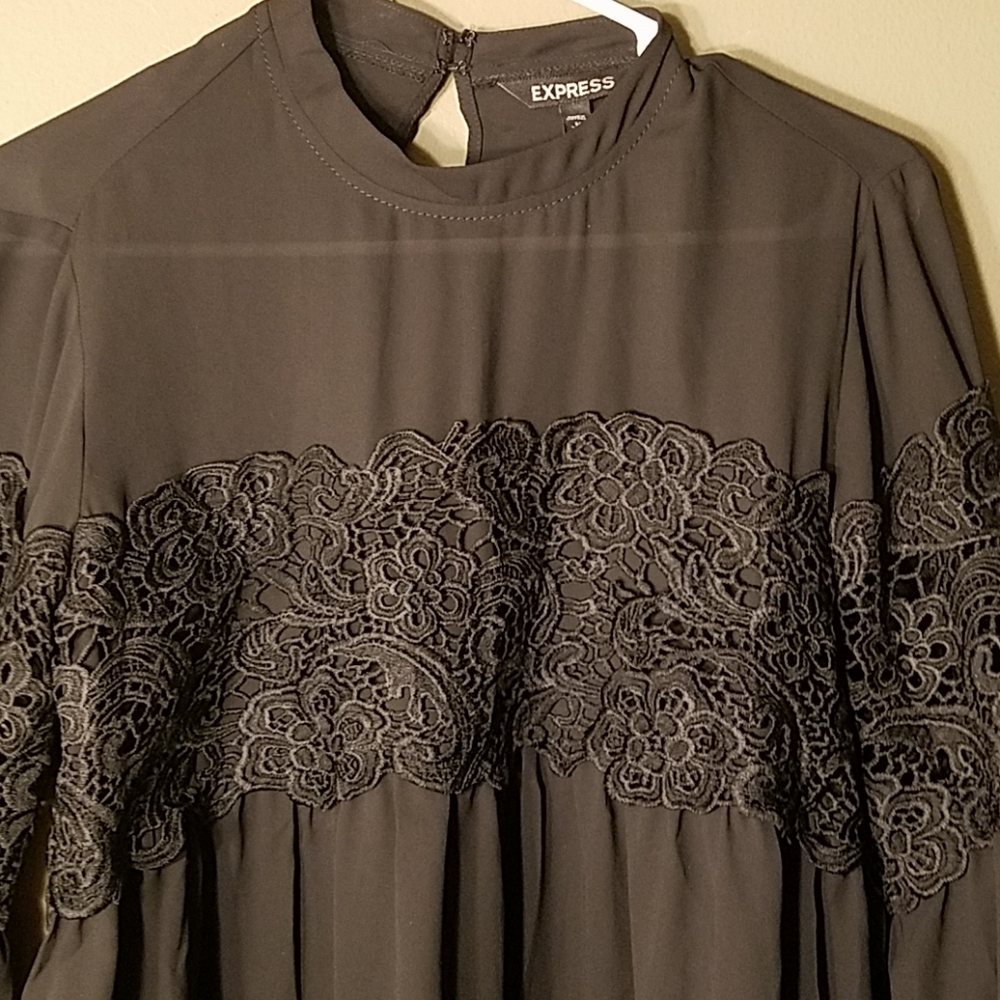 EXPRESS BLOUSE - Picture 2 of 3